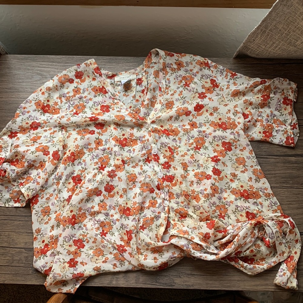 Cropped Floral Blouse size M